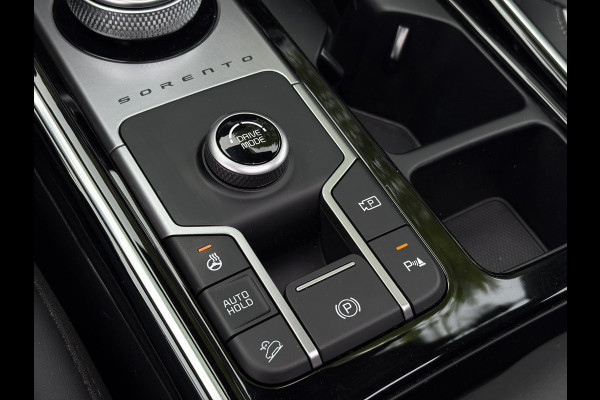 Kia Sorento 1.6 T-GDI Hybrid 2WD ExecutiveLine 5p. | Pano, Leder, Memory, ACC, Carplay/Android, Navi, 360 Camera | 1e Eigenaar |