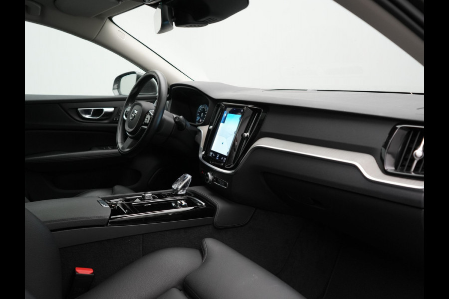 Volvo V60 T6 Recharge AWD Inscription PHEV 340pk Dealer O.H. | Panodak | Camera | Lederen Sportstoelen Memory & Verwarmd | Stuur Verwarmd | Keyless | Navigatie | DAB | Cruise Control | Plug In Hybrid |
