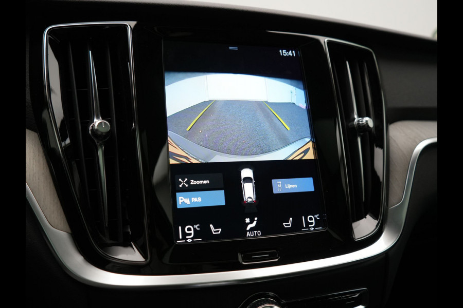 Volvo V60 T6 Recharge AWD Inscription PHEV 340pk Dealer O.H. | Panodak | Camera | Lederen Sportstoelen Memory & Verwarmd | Stuur Verwarmd | Keyless | Navigatie | DAB | Cruise Control | Plug In Hybrid |