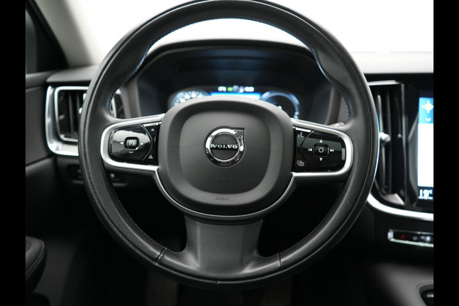 Volvo V60 T6 Recharge AWD Inscription PHEV 340pk Dealer O.H. | Panodak | Camera | Lederen Sportstoelen Memory & Verwarmd | Stuur Verwarmd | Keyless | Navigatie | DAB | Cruise Control | Plug In Hybrid |