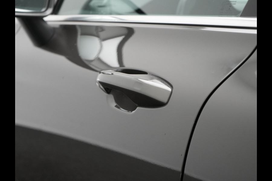 Volvo V60 T6 Recharge AWD Inscription PHEV 340pk Dealer O.H. | Panodak | Camera | Lederen Sportstoelen Memory & Verwarmd | Stuur Verwarmd | Keyless | Navigatie | DAB | Cruise Control | Plug In Hybrid |