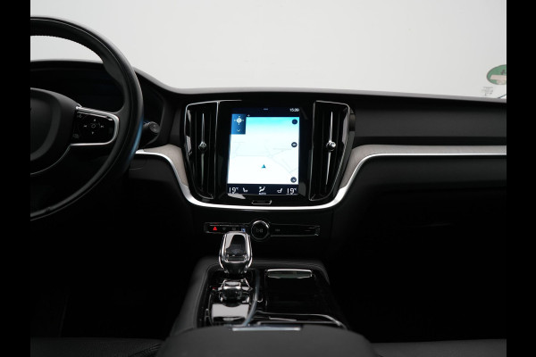 Volvo V60 T6 Recharge AWD Inscription PHEV 340pk Dealer O.H. | Panodak | Camera | Lederen Sportstoelen Memory & Verwarmd | Stuur Verwarmd | Keyless | Navigatie | DAB | Cruise Control | Plug In Hybrid |