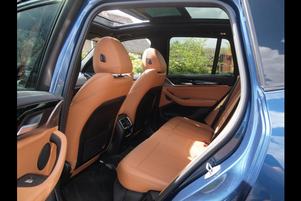 BMW iX3 Executive 80 kWh | Panoramadak | Camera | Sfeerverlichting | Apple Carplay | Cruise Control |