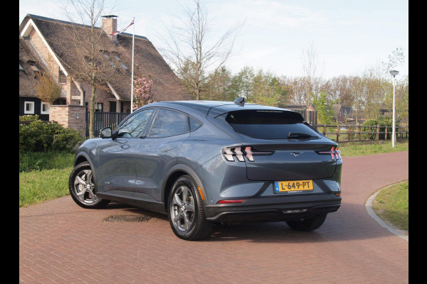 Ford Mustang Mach-E Extended RWD 98 kWh | SOH 94% | Panoramadak | 360 Camera | Bang & Olufsen | Apple Carplay | Cruise Control |