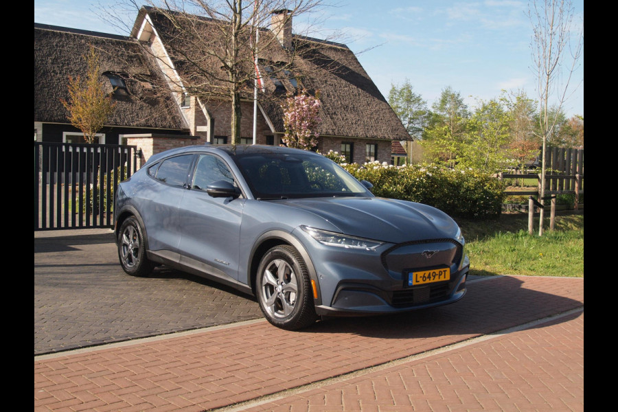 Ford Mustang Mach-E Extended RWD 98 kWh | SOH 94% | Panoramadak | 360 Camera | Bang & Olufsen | Apple Carplay | Cruise Control |