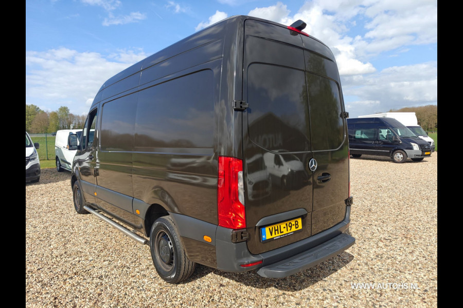 Mercedes-Benz Sprinter 315 1.9 CDI L2H2, AUTOMAAT , Euro 6 , Apk april 2027 , 150 PK , met pakket bezorg vakken.