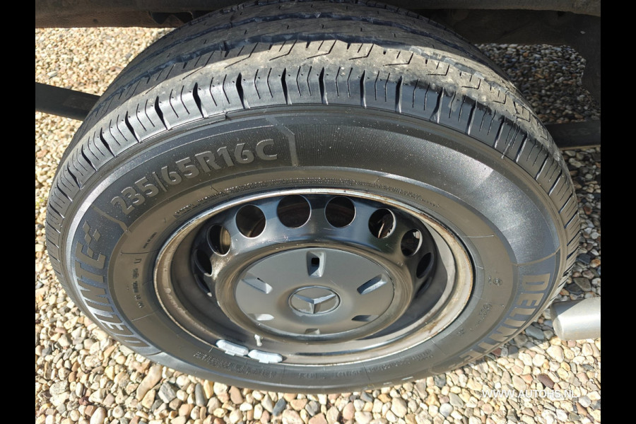 Mercedes-Benz Sprinter 315 1.9 CDI L2H2, AUTOMAAT , Euro 6 , Apk april 2027 , 150 PK , met pakket bezorg vakken.