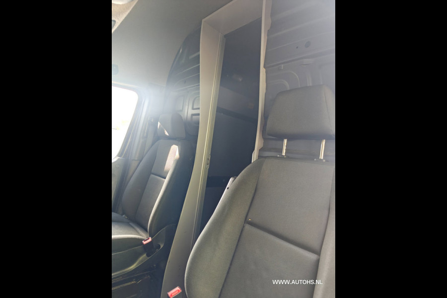 Mercedes-Benz Sprinter 315 1.9 CDI L2H2, AUTOMAAT , Euro 6 , Apk april 2027 , 150 PK , met pakket bezorg vakken.