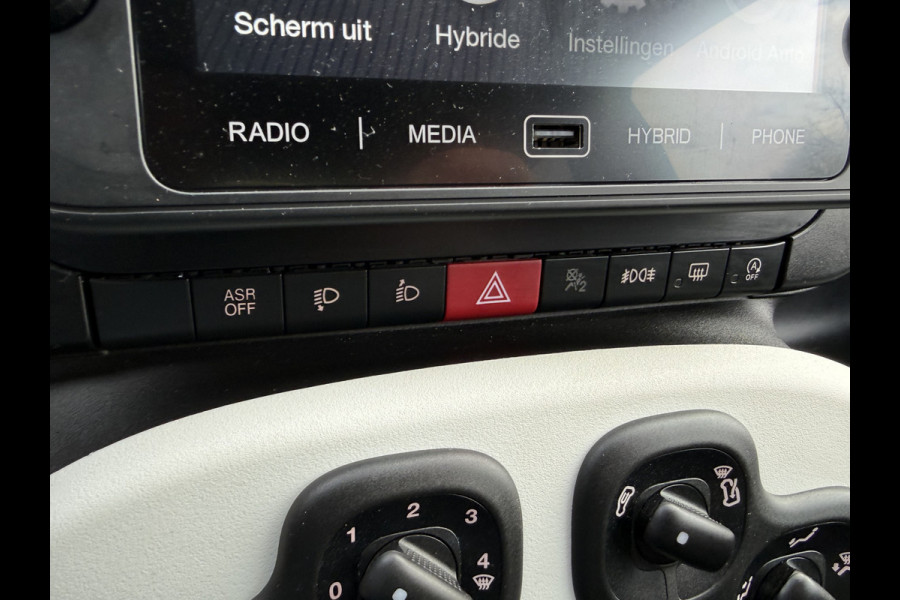 Fiat Panda Cross 1.0 Hybrid Pandina