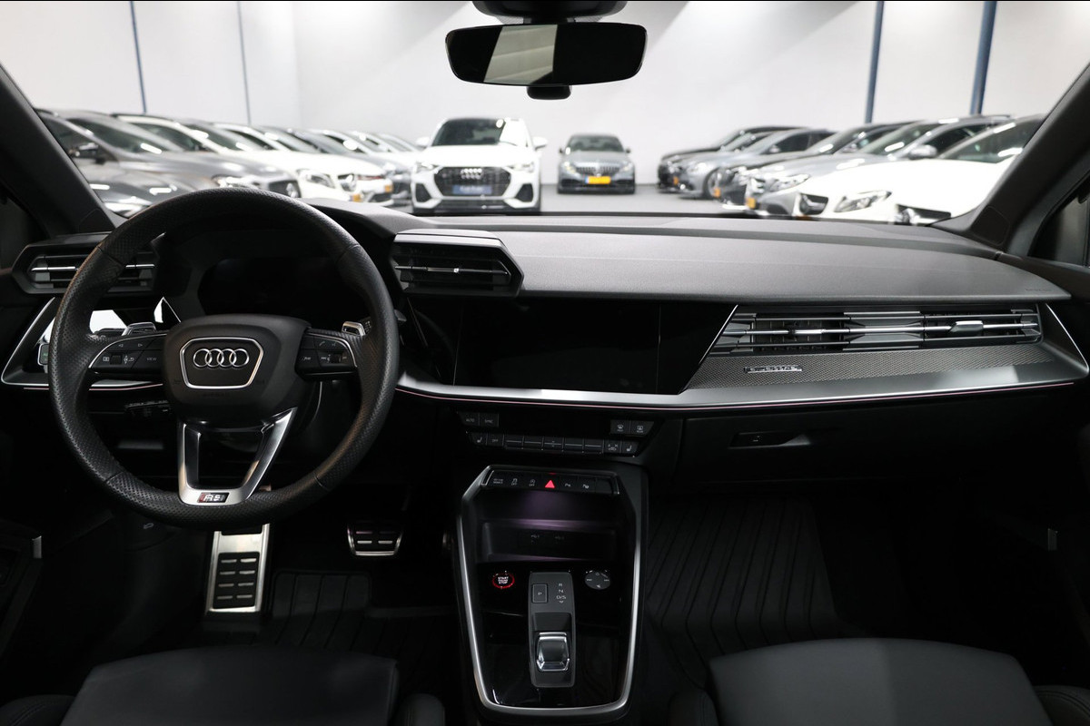 Audi RS3 Sportback 2.5 TFSI quattro 400+PK MATRIX-LED/VIRTUAL/B&O/SFEER/LEDER+S.VERWARMING/19"LMV/CAM/PDC/ACC/12 MND GARANTIE!!