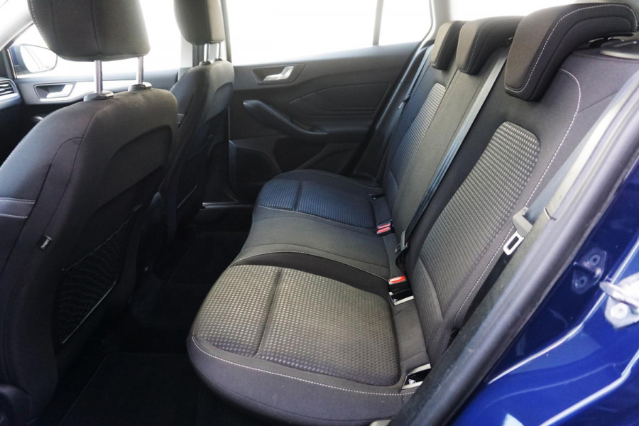 Ford FOCUS Wagon 1.0 EcoB.125PK Hybrid Business/Trekhaak/Camera/ 48.000km!!