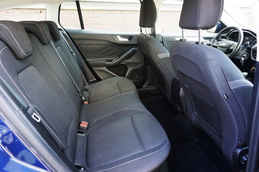 Ford FOCUS Wagon 1.0 EcoB.125PK Hybrid Business/Trekhaak/Camera/ 48.000km!!