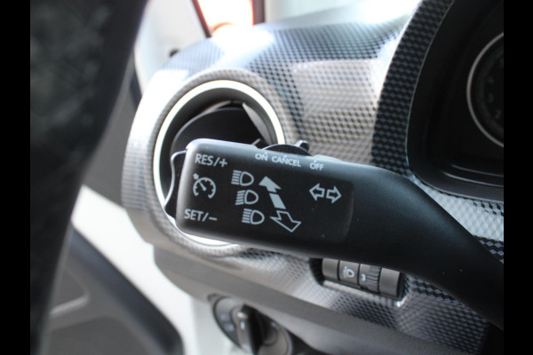 Volkswagen up! 1.0 | ACHTERUITRIJ CAMERA | STOEL VERWARMING |