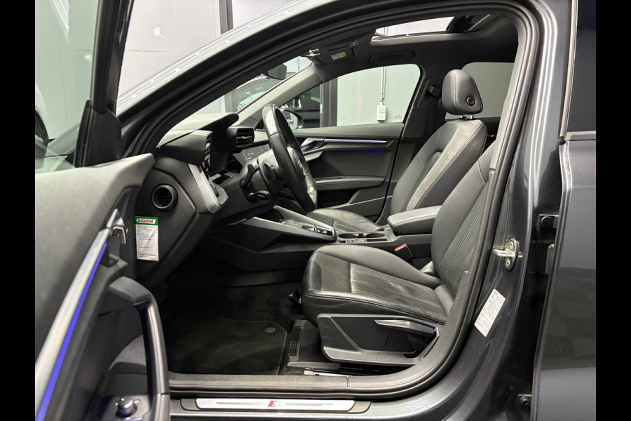 Audi A3 Sportback 35 TFSI S-line Pano