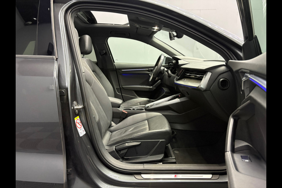 Audi A3 Sportback 35 TFSI S-line Pano