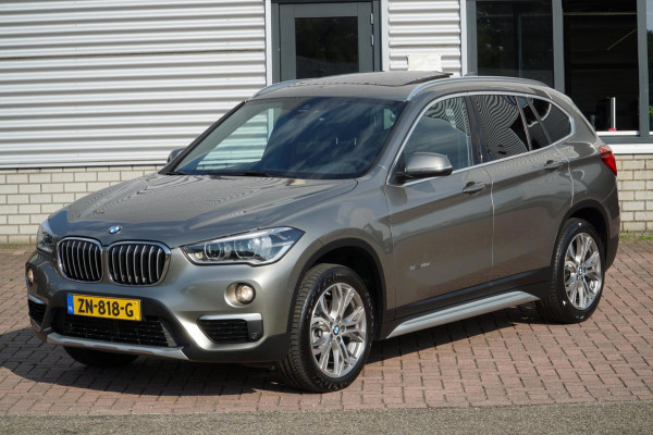 BMW X1 SDrive18d PANO LEDER HEAD-UP