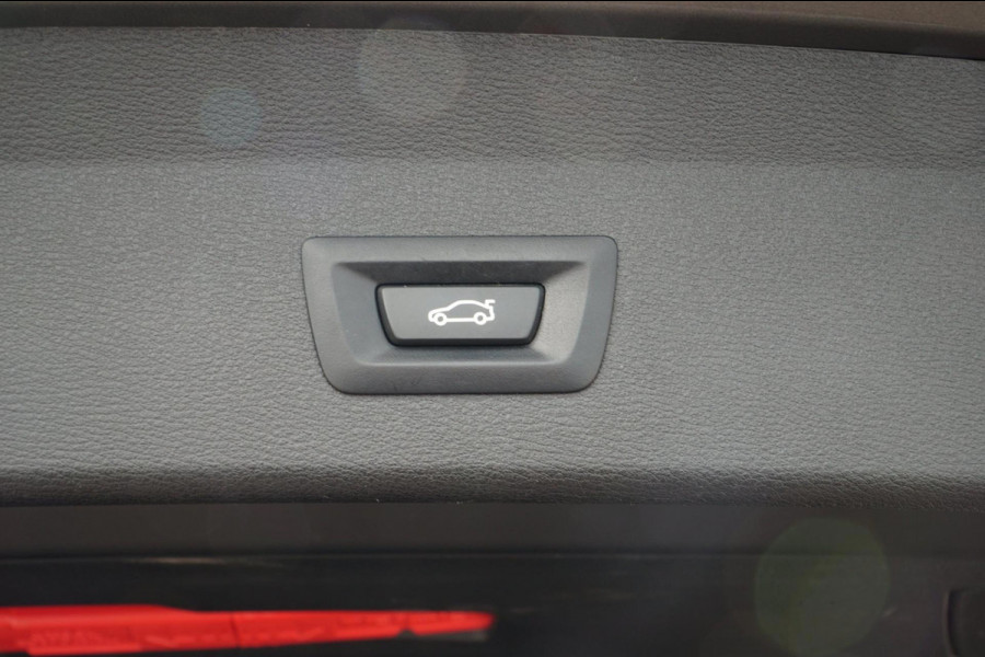 BMW X1 SDrive18d PANO LEDER HEAD-UP