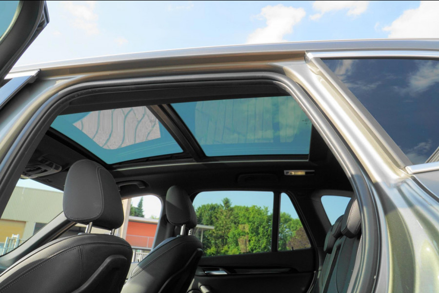 BMW X1 SDrive18d PANO LEDER HEAD-UP