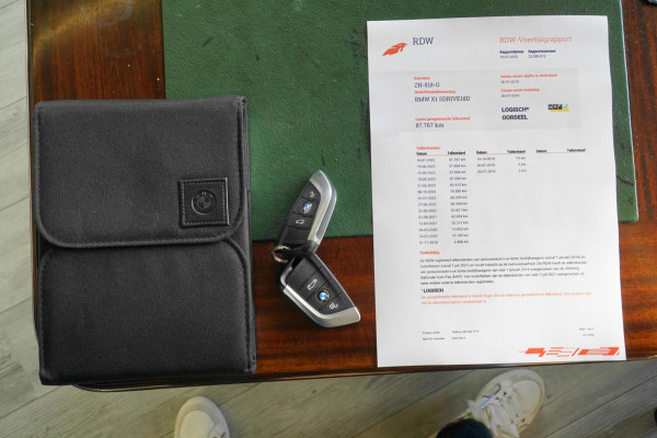 BMW X1 SDrive18d PANO LEDER HEAD-UP