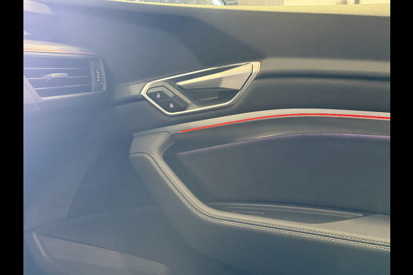 Audi e-tron 55 quattro S edition 95 kWh | S-Line | Pano | B&O | Apple Carplay | Trekhaak