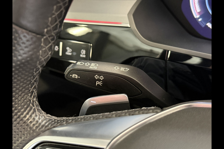 Audi e-tron 55 quattro S edition 95 kWh | S-Line | Pano | B&O | Apple Carplay | Trekhaak