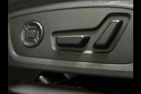 Audi Q3 Sportback 35 TFSI S-LINE|PANO|VIRTUAL|KEYLESS|GARANTIE 2028|CARPLAY|SFEERVERLICHTING|TREKHAAK|DEALER ONDERHOUDEN|VOL!