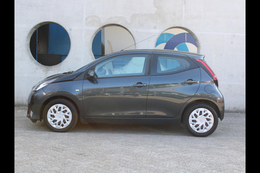 Toyota Aygo 1.0 VVT-i x-play limited | ACHTERUITRIJ CAMERA | APPLE CARPLAY/ANDROID AUTO |