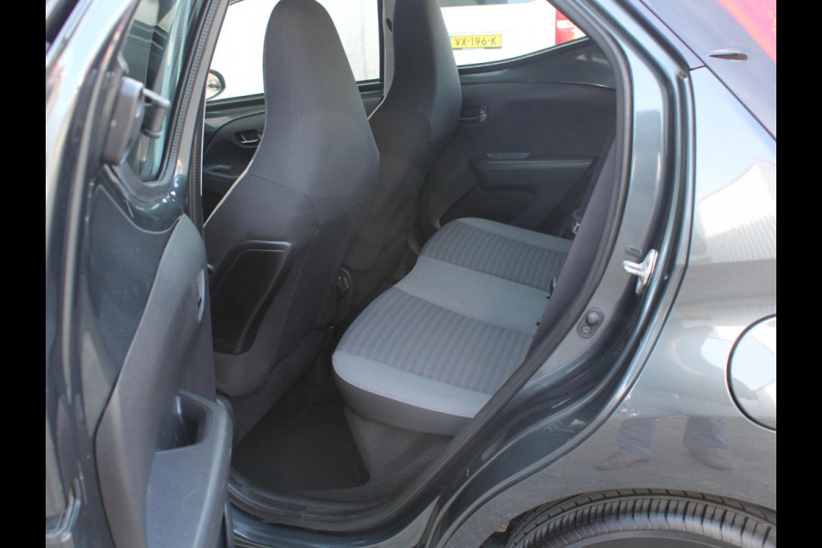 Toyota Aygo 1.0 VVT-i x-play limited | ACHTERUITRIJ CAMERA | APPLE CARPLAY/ANDROID AUTO |