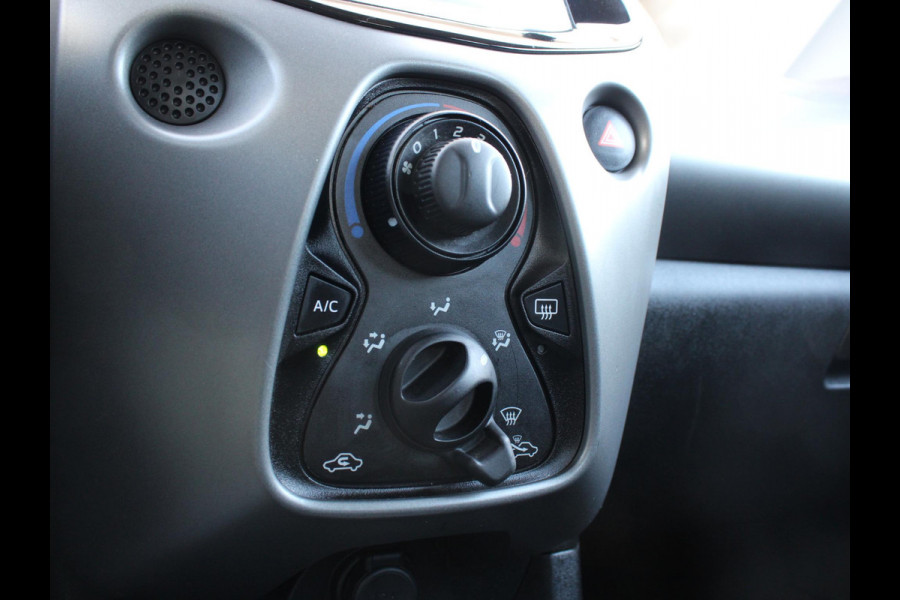 Toyota Aygo 1.0 VVT-i x-play limited | ACHTERUITRIJ CAMERA | APPLE CARPLAY/ANDROID AUTO |