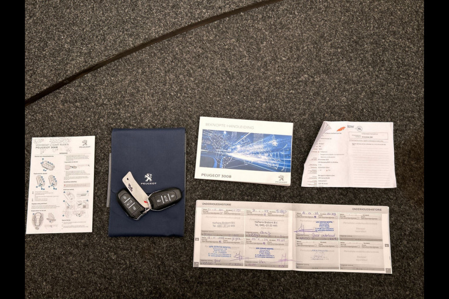 Peugeot 3008 1.2 PureTech Blue Lease Premium | Origineel NL | Apple/Carplay | Camera |