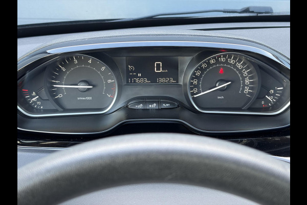 Peugeot 208 1.2 PureTech Active 2e Eigenaar,Navi,Dealer Onderhouden,Airco,Cruise,Carplay,5 Deurs,Net beurt gehad,N.A.P,Apk tot 04-2027