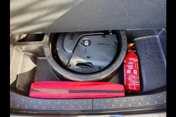 Mazda CX-30 2.0 SkyActiv-X Comfort Automaat | LEDER | AFNEEMBARE TREKHAAK | 360 CAMERA | DEALER ONDERHOUDEN | BOSE |