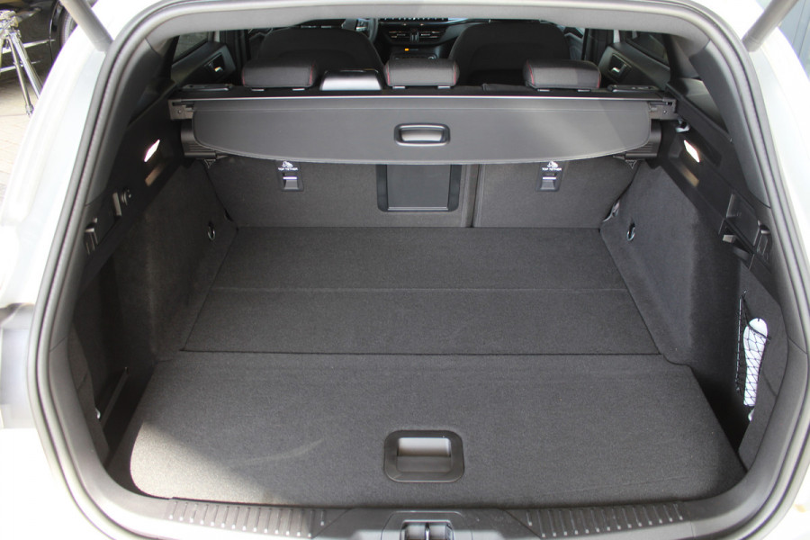 Ford FOCUS Wagon 1.0 EcoBoost Hybrid ST Line X | BLIS | Head-Up | Trekhaak | Adaptieve cruise