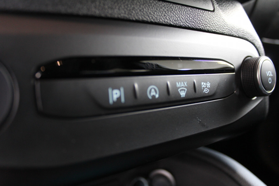 Ford FOCUS Wagon 1.0 EcoBoost Hybrid ST Line X | BLIS | Head-Up | Trekhaak | Adaptieve cruise