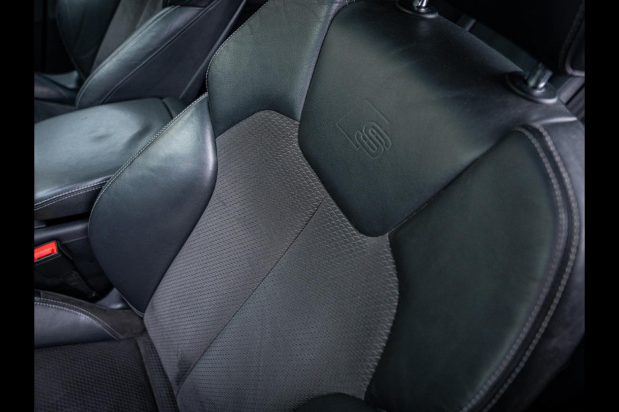 Audi Q5 55 TFSI e quattro Competition - S-Line l RS-Look l Pano l HUD l Luchtv. l Trekhaak