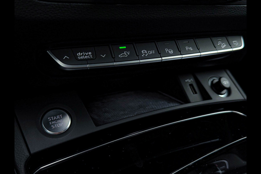 Audi Q5 50TFSI e 299PK Quattro Competition S Edition S-Line 1é Eig! Panoramadak|S-Kuipstoelen|360°View|Matrix|Carbon|Ambiance|SQ5!