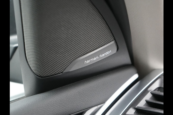 BMW X3 xDrive30e High Executive FACELIFT PHEV 293pk | Trekhaak Af Fabriek | Head Up | Camera | Harman / Kardon | Lederen Sportstoelen Memory & Ventilatie | Keyless | Blis | Stoelen & Stuur Verwarmd | Apple Carplay | Navigatie | DAB | Plug In Hybrid |