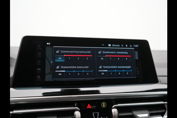 BMW X3 xDrive30e High Executive FACELIFT PHEV 293pk | Trekhaak Af Fabriek | Head Up | Camera | Harman / Kardon | Lederen Sportstoelen Memory & Ventilatie | Keyless | Blis | Stoelen & Stuur Verwarmd | Apple Carplay | Navigatie | DAB | Plug In Hybrid |