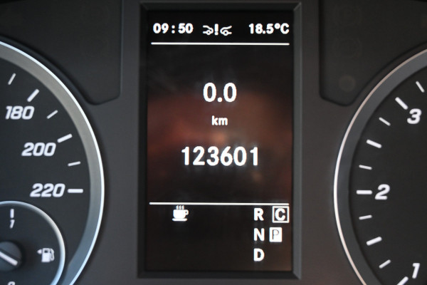 Mercedes-Benz Vito 114 CDI L2 2500 kg Trekhaak, Distronic, Achterdeuren