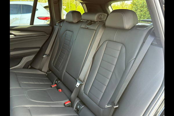 BMW X3 xDrive30e M Sport | Plug-in Hybride | incl. BMW Service Inclusive (5 jaar/100.000 km) | M pakket | Harman Kardon | Sportstoelen | Elektrische stoelen met geheugenfunctie | 360 graden camera | Stoelverwarming | Keyless | Elektrische achterklep | Adaptive Led | High-beam Headlights Control | Head Up Display | Adaptief demping systeem