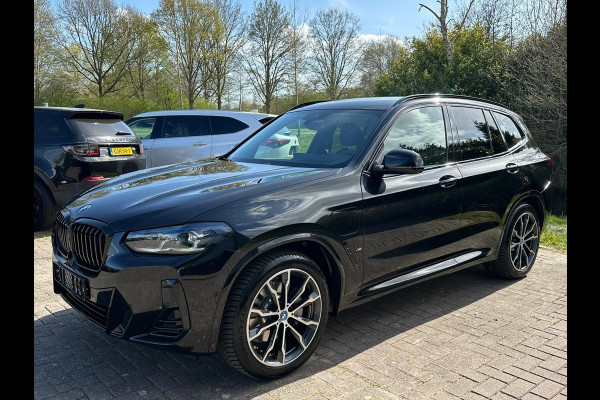 BMW X3 xDrive30e M Sport | Plug-in Hybride | incl. BMW Service Inclusive (5 jaar/100.000 km) | M pakket | Harman Kardon | Sportstoelen | Elektrische stoelen met geheugenfunctie | 360 graden camera | Stoelverwarming | Keyless | Elektrische achterklep | Adaptive Led | High-beam Headlights Control | Head Up Display | Adaptief demping systeem