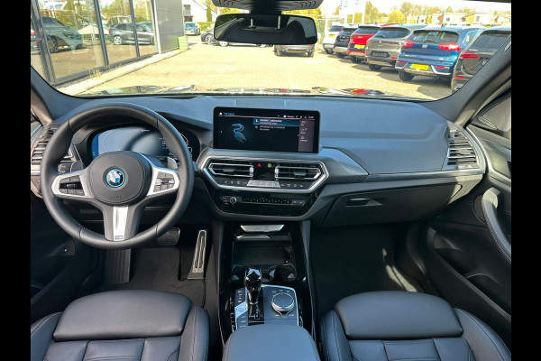 BMW X3 xDrive30e M Sport | Plug-in Hybride | incl. BMW Service Inclusive (5 jaar/100.000 km) | M pakket | Harman Kardon | Sportstoelen | Elektrische stoelen met geheugenfunctie | 360 graden camera | Stoelverwarming | Keyless | Elektrische achterklep | Adaptive Led | High-beam Headlights Control | Head Up Display | Adaptief demping systeem