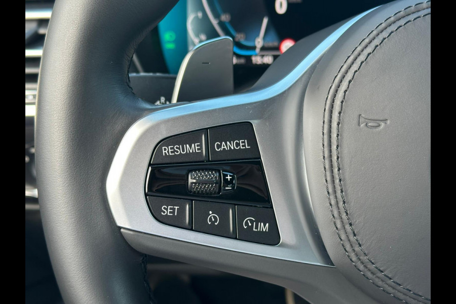 BMW X3 xDrive30e M Sport | Plug-in Hybride | incl. BMW Service Inclusive (5 jaar/100.000 km) | M pakket | Harman Kardon | Sportstoelen | Elektrische stoelen met geheugenfunctie | 360 graden camera | Stoelverwarming | Keyless | Elektrische achterklep | Adaptive Led | High-beam Headlights Control | Head Up Display | Adaptief demping systeem