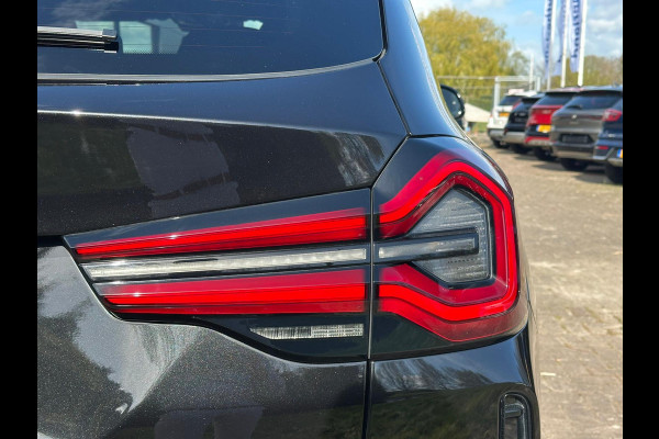 BMW X3 xDrive30e M Sport | Plug-in Hybride | incl. BMW Service Inclusive (5 jaar/100.000 km) | M pakket | Harman Kardon | Sportstoelen | Elektrische stoelen met geheugenfunctie | 360 graden camera | Stoelverwarming | Keyless | Elektrische achterklep | Adaptive Led | High-beam Headlights Control | Head Up Display | Adaptief demping systeem
