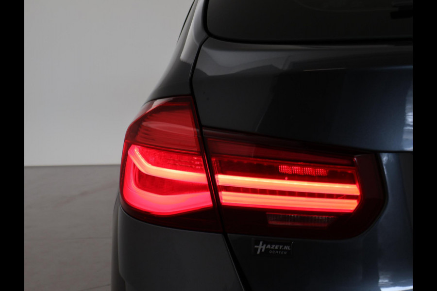 BMW 3 Serie Touring 318i M-SPORT + AFN. TREKHAAK | LEDER SPORTINT. | DIGITALE COCKPIT | STOELVERWARMING
