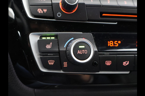 BMW 3 Serie Touring 318i M-SPORT + AFN. TREKHAAK | LEDER SPORTINT. | DIGITALE COCKPIT | STOELVERWARMING