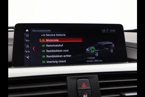 BMW 3 Serie Touring 318i M-SPORT + AFN. TREKHAAK | LEDER SPORTINT. | DIGITALE COCKPIT | STOELVERWARMING