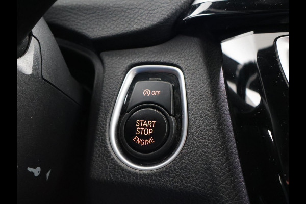 BMW 3 Serie Touring 318i M-SPORT + AFN. TREKHAAK | LEDER SPORTINT. | DIGITALE COCKPIT | STOELVERWARMING