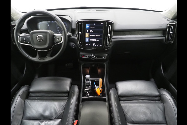 Volvo XC40 1.5 T5 Plug-in hybrid Plus Dark | Leder | Trekhaak | Harman/Kardon | Pilot Assist | Camera | Keyless | Memory | Carplay