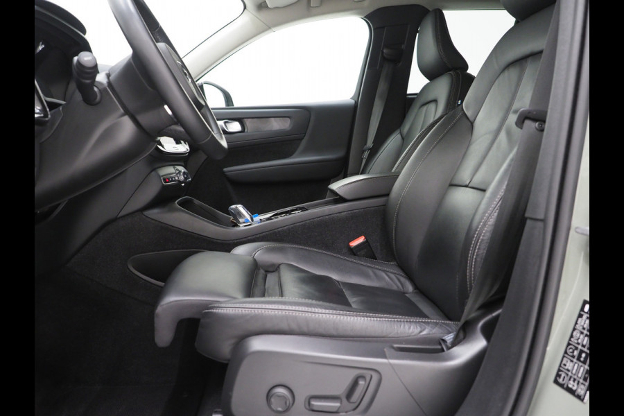 Volvo XC40 1.5 T5 Plug-in hybrid Plus Dark | Leder | Trekhaak | Harman/Kardon | Pilot Assist | Camera | Keyless | Memory | Carplay